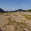 流れと芝生
