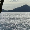 輝く湖面