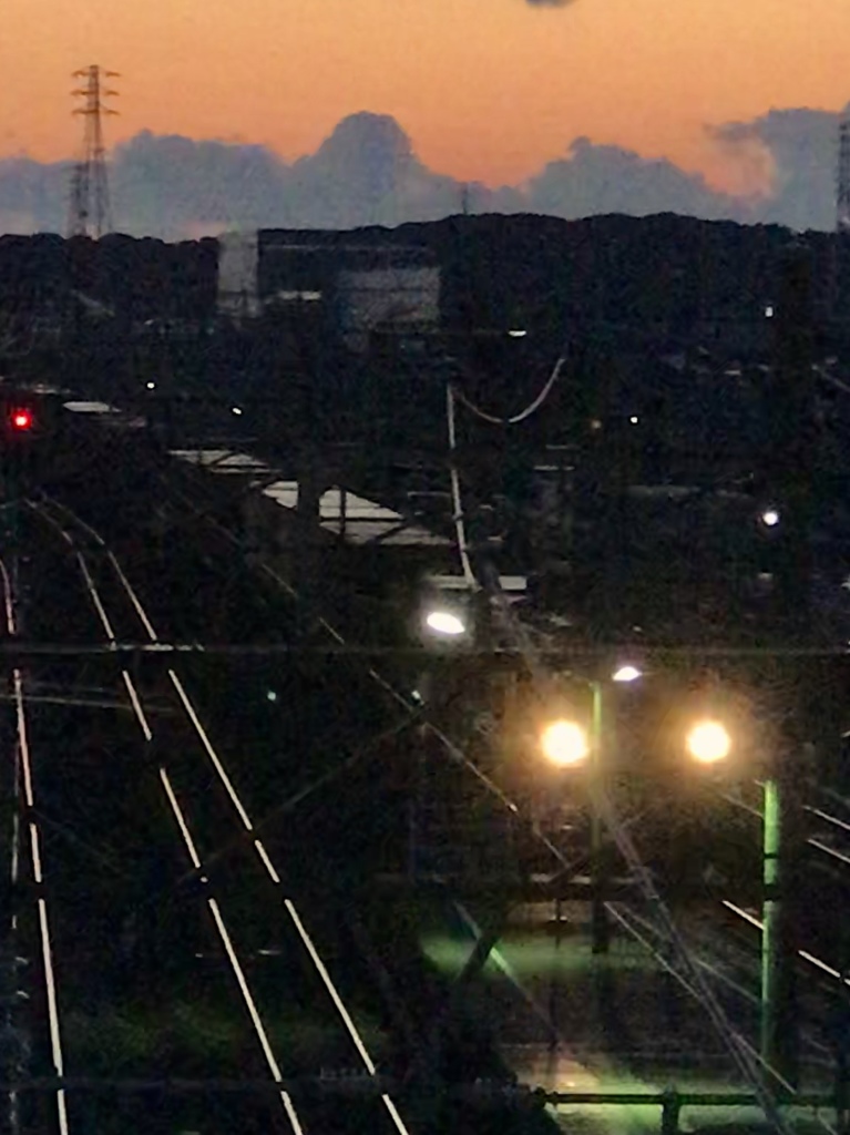 上り貨物列車通過