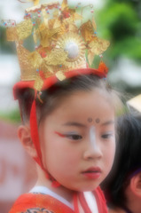 稚児の初舞台