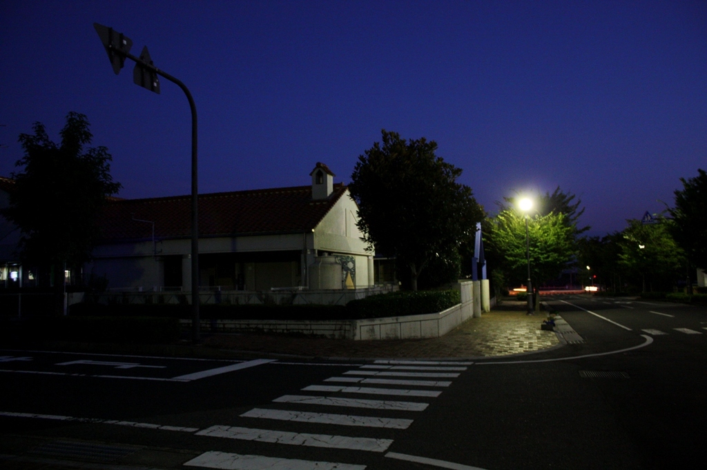 夕暮れの交差点