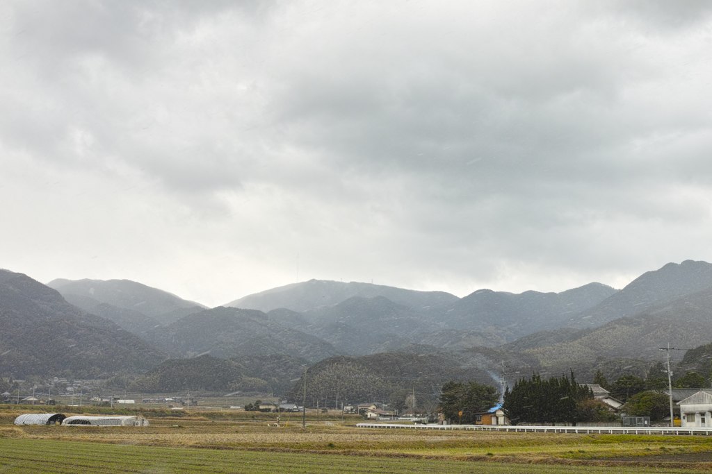 お山は冬将軍行進中