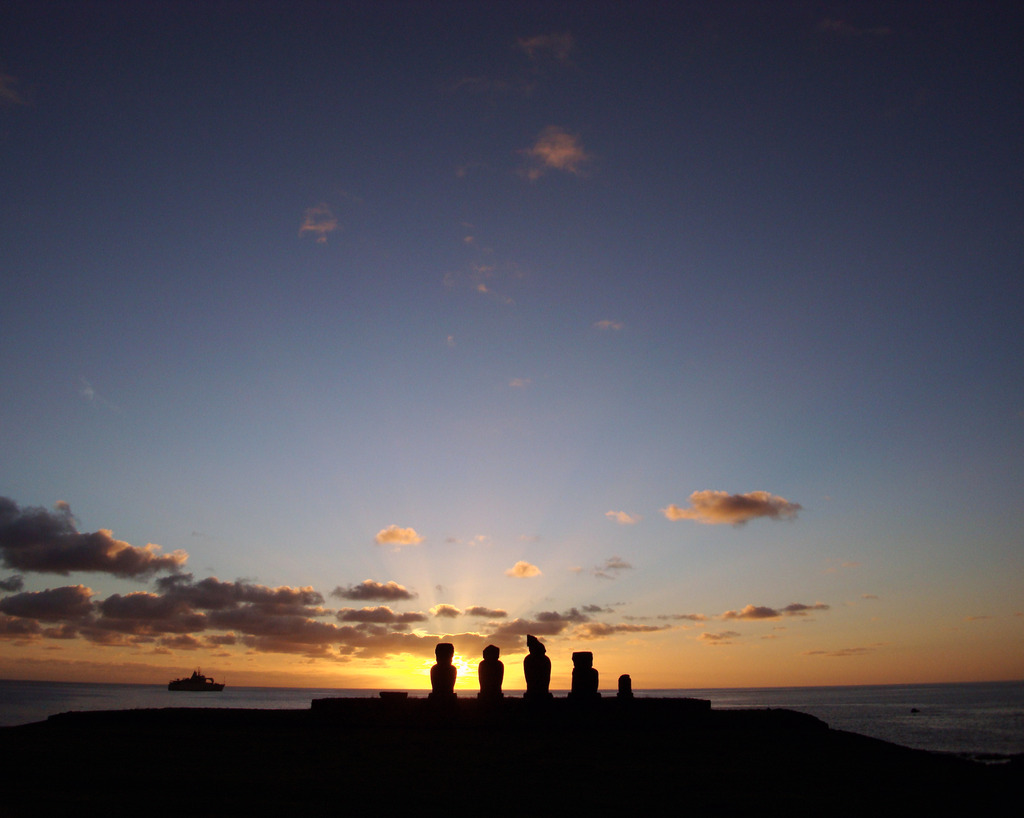 夕景モアイ