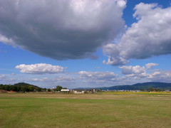 落ちてきそうな雲
