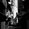 光と影の路地
