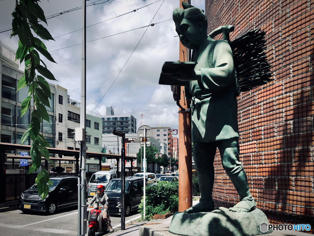 街角に立つ july 2020