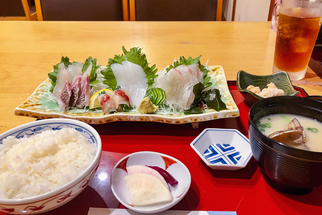 きょう何食べた？ 鯛刺身御膳