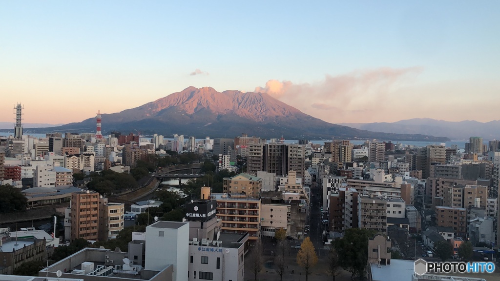 夕暮れの桜島