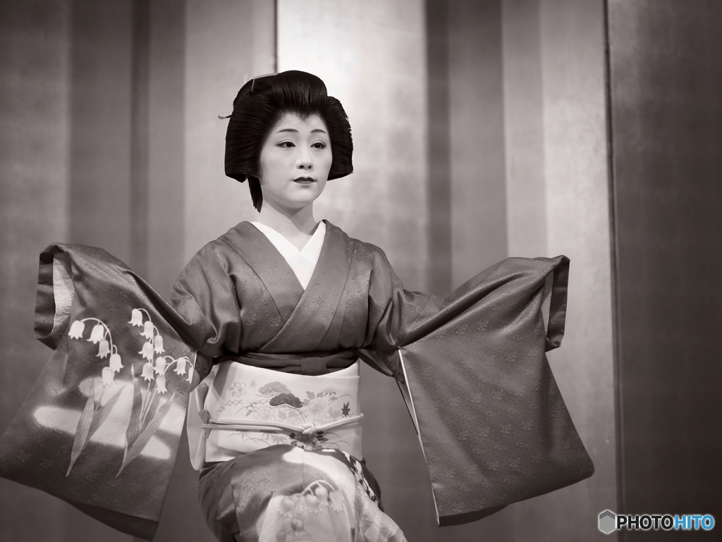 Re edit : Katsutomo, Gion Kobu Distract 