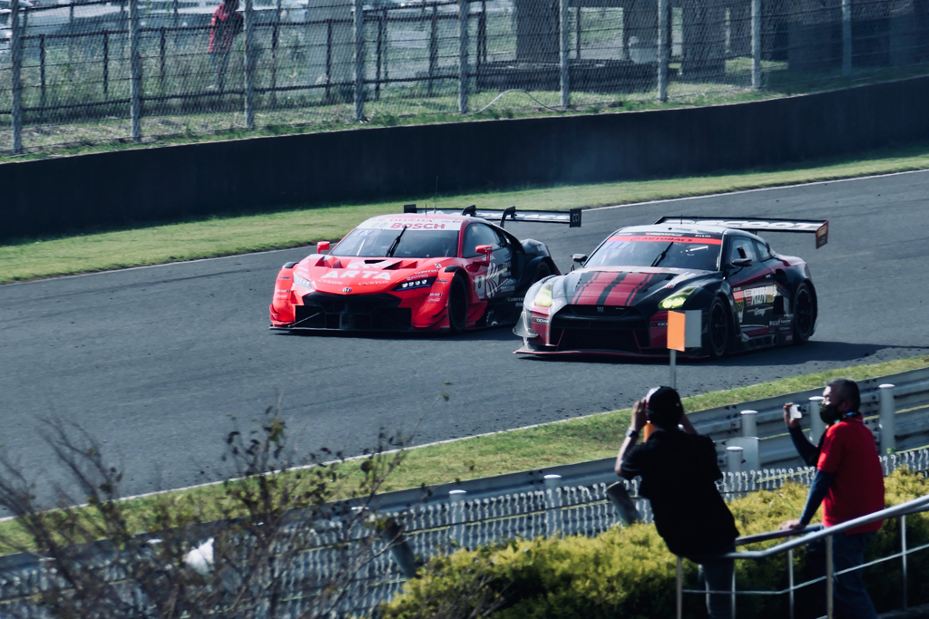 HEAT : NSX-GT VS GT-R NISMO GT3