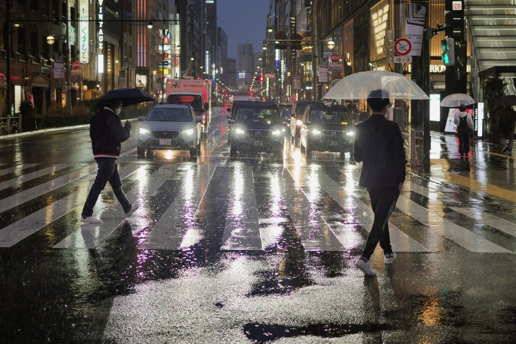 Rainny day, Ginza crossing tokyo