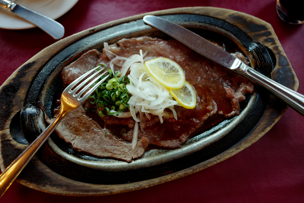 佐世保名物「レモンステーキ」