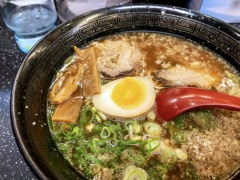 しょうゆとんこつ：京都ラーメン研究所