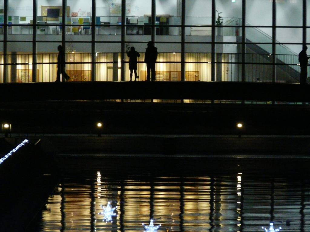 Museum Watching : 運河のある風景