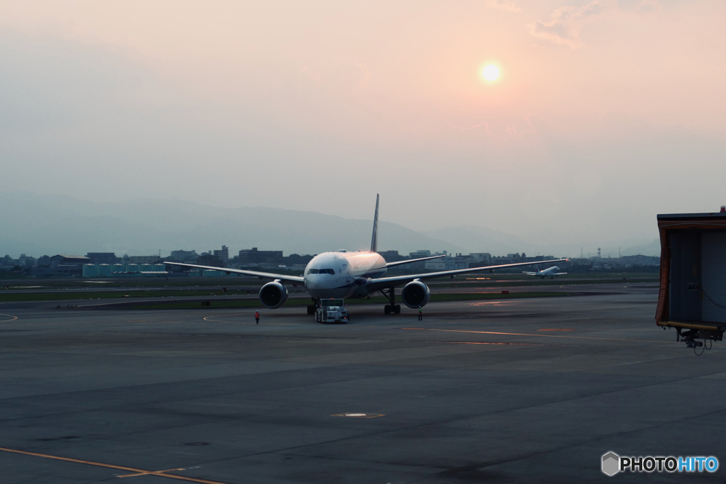 テストケース：夕暮れの伊丹空港