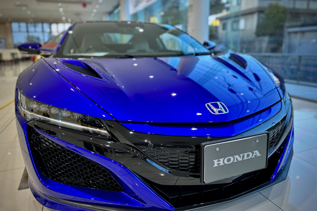 BLUE HONDA NSX