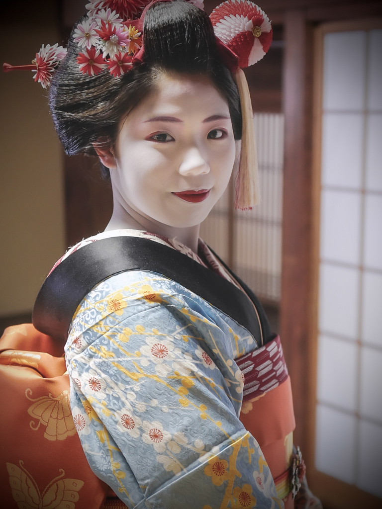 Gion kobu Maiko Mameyo 2020