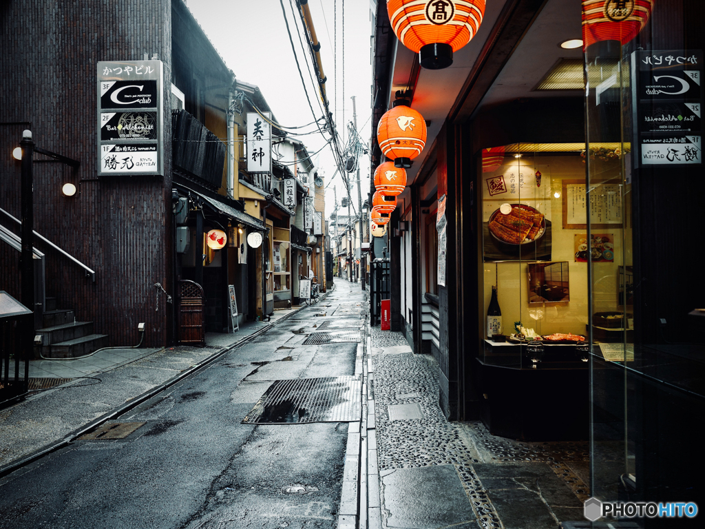 雨の景、令和二年・三月 京都・先斗町