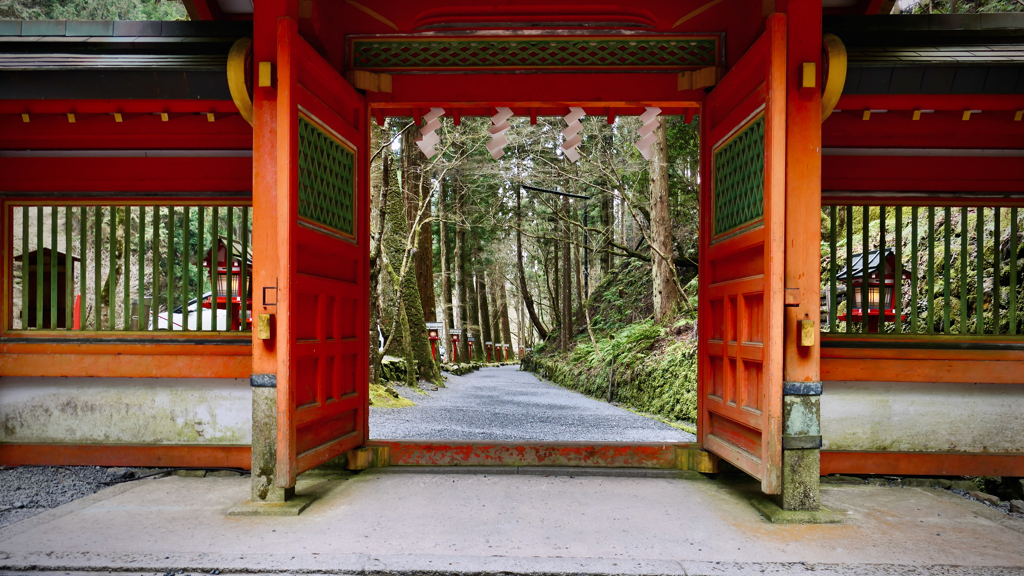 貴船神社・奥宮から参道