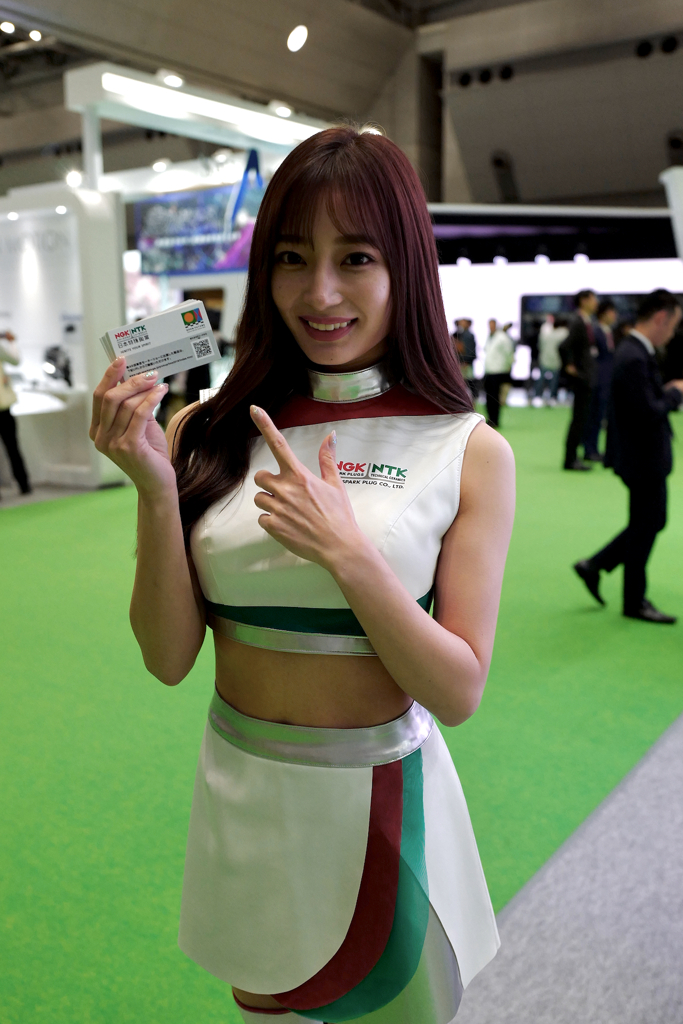 TMS2019 : NGK(日本特殊陶業)のおねえさん