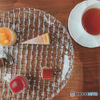 Dessert plate & red tea
