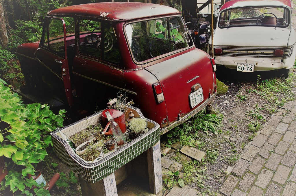 赤と白の四輪