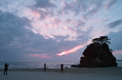 神在月の浜　