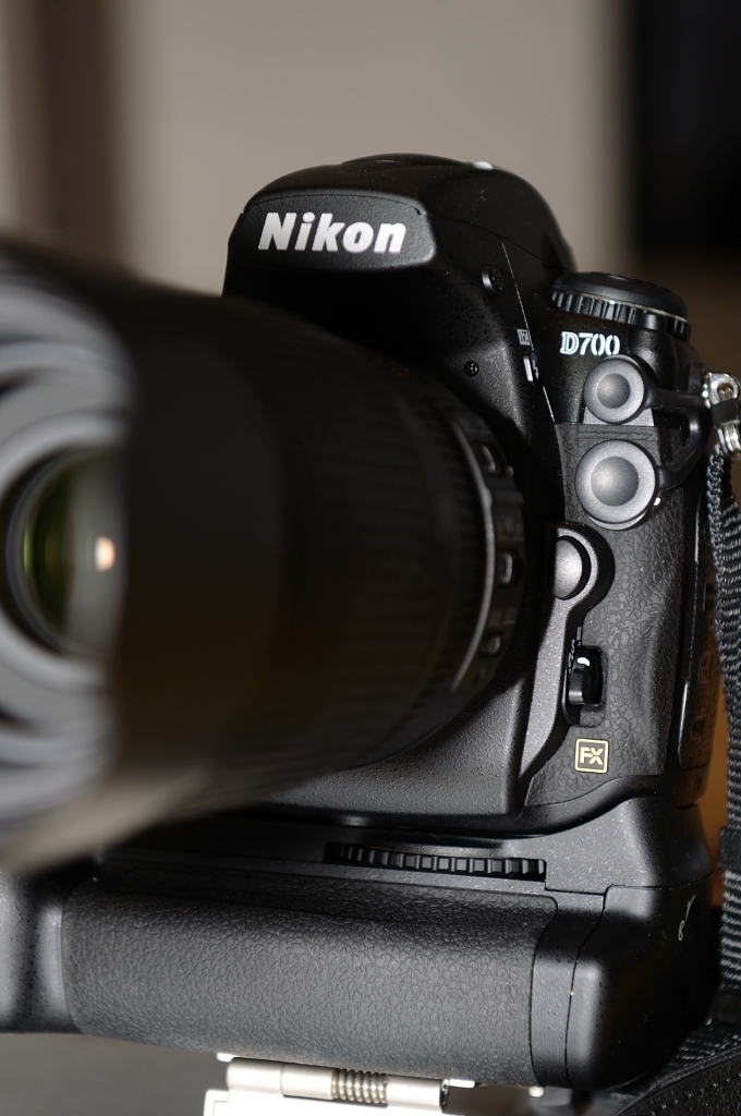 D700 + MB-D10