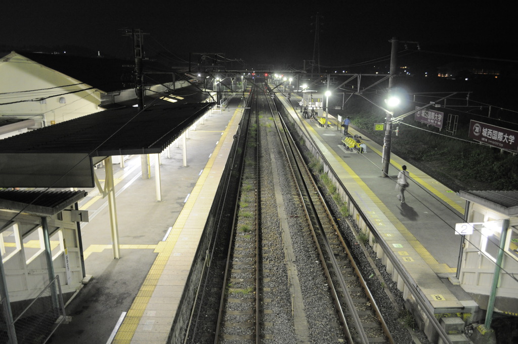 夜の成東駅