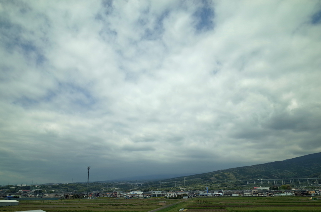 雲の向こうは富士山