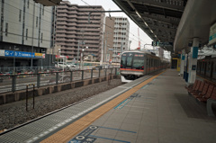 誰もいないホーム