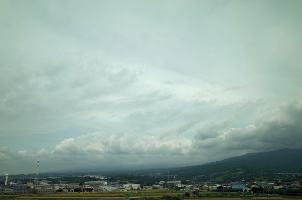 雲の向こうは富士山