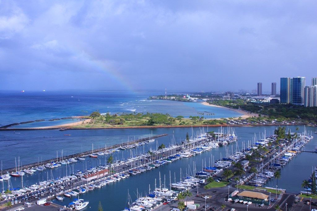 ALA WAI YACHT HARBOR, RAINBOW