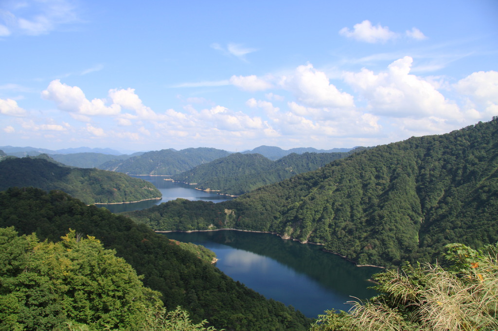 ダム湖
