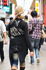 bleach blond black apron