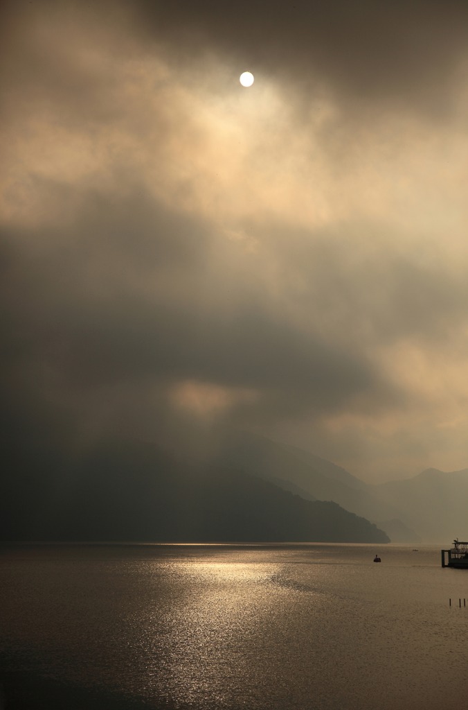 中禅寺湖の夕景 １