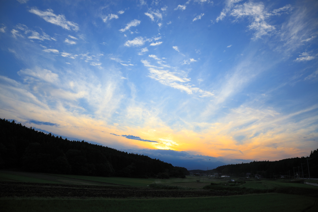 六月の何気ない夕暮れ