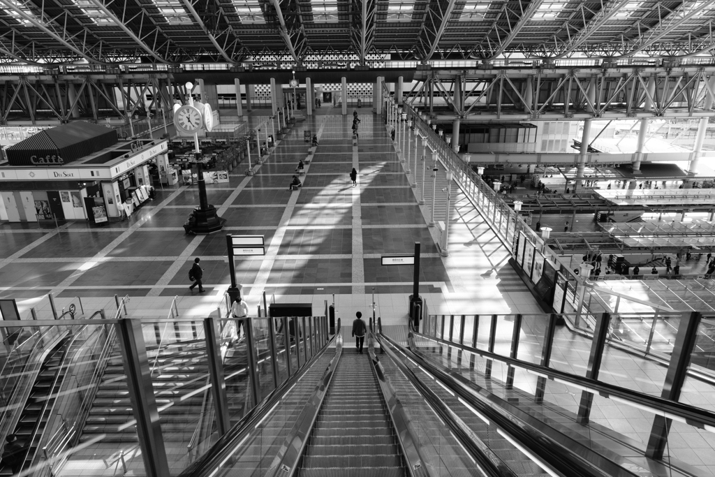 go down the escalator