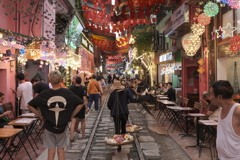 『Train Street Hanoi』