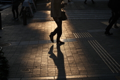 夕照の人影