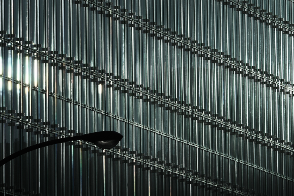 Vertical stripes and street lights
