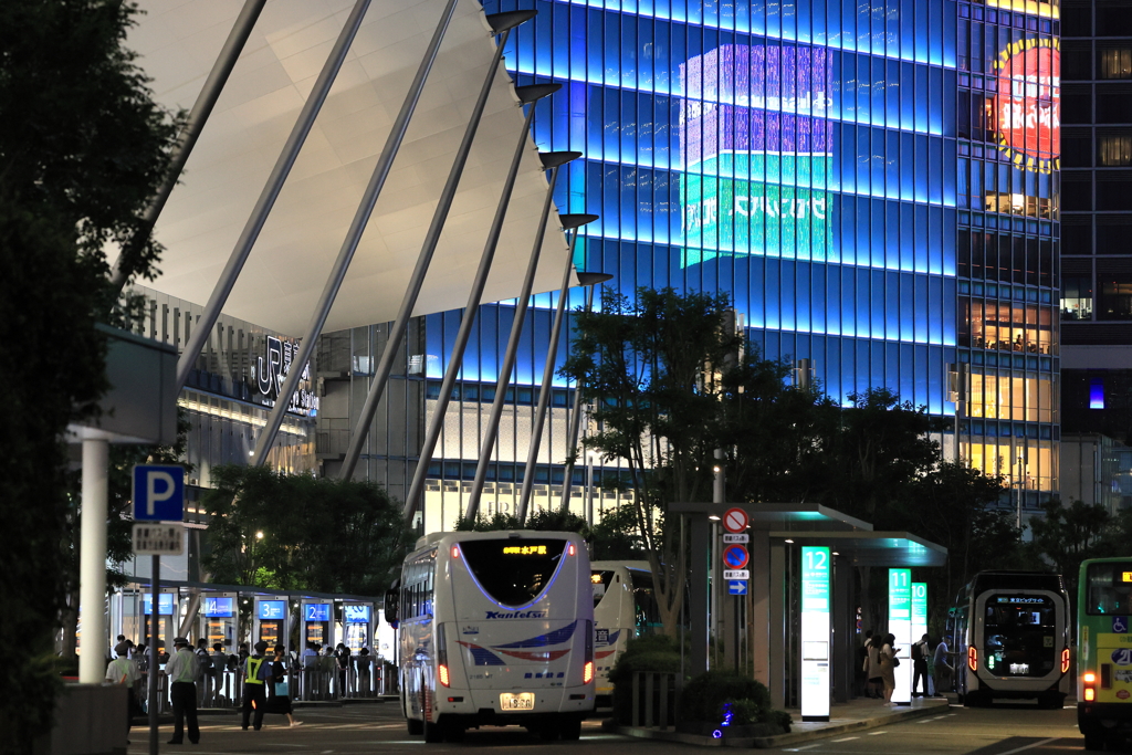 Bus Terminal at TOKYO Station