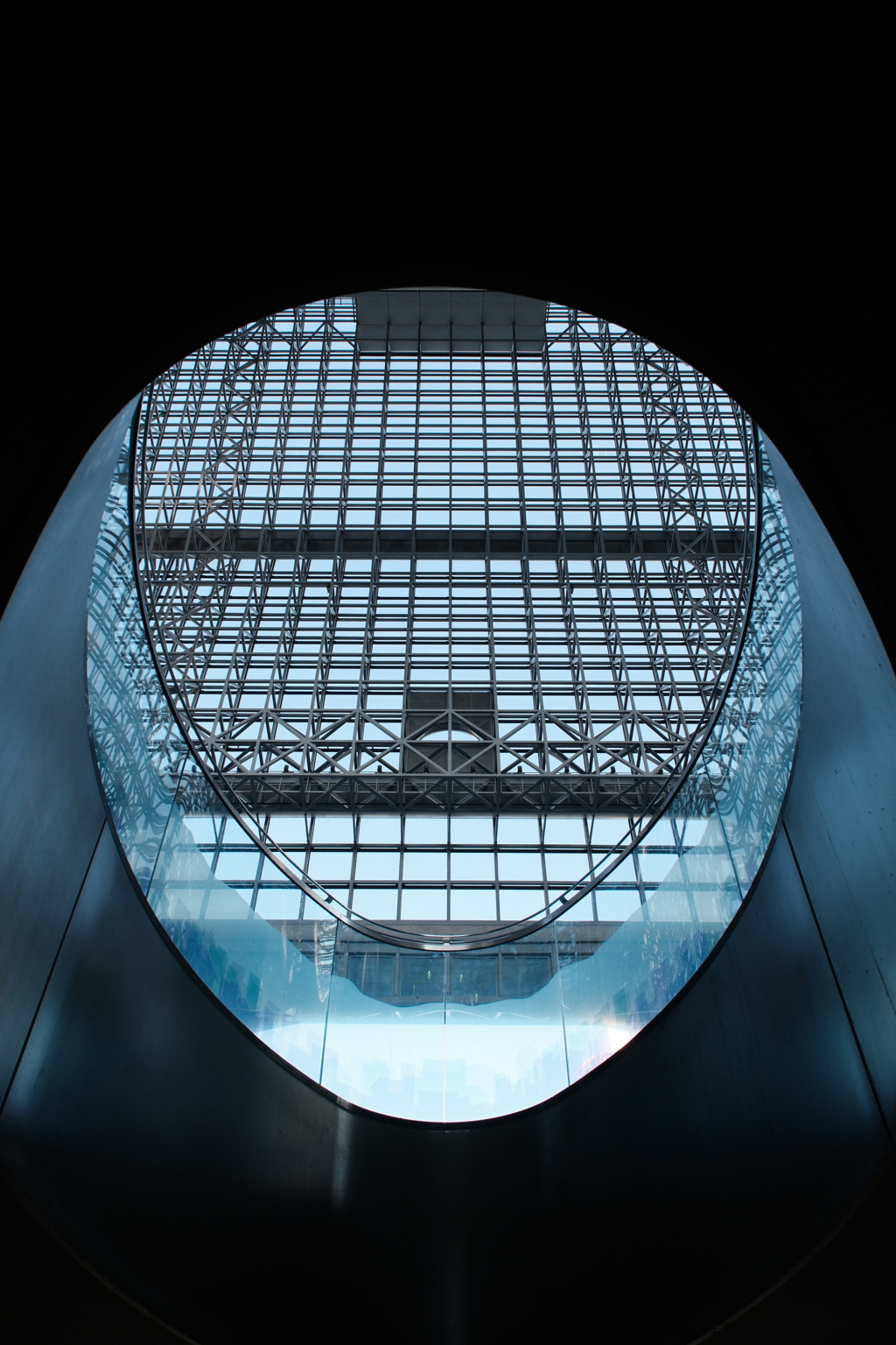 TRUSS & HOLE