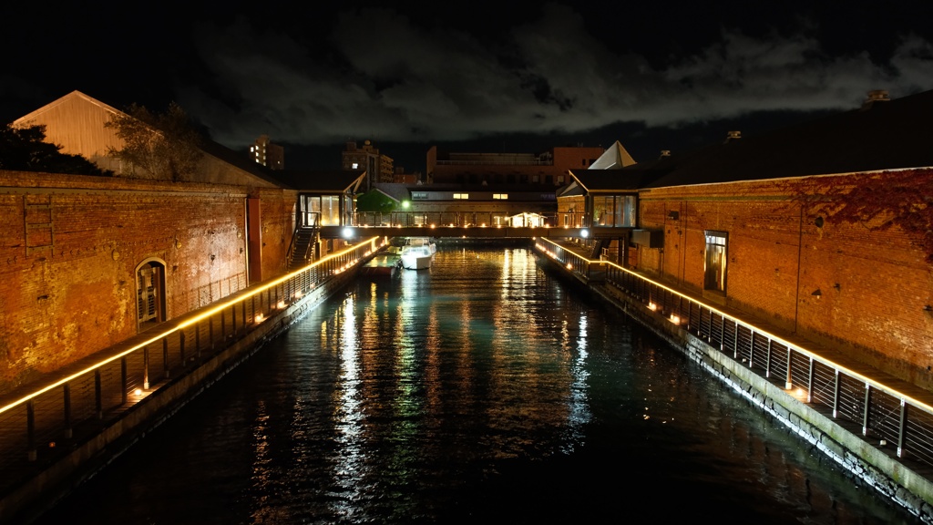 夜の船着き場にて