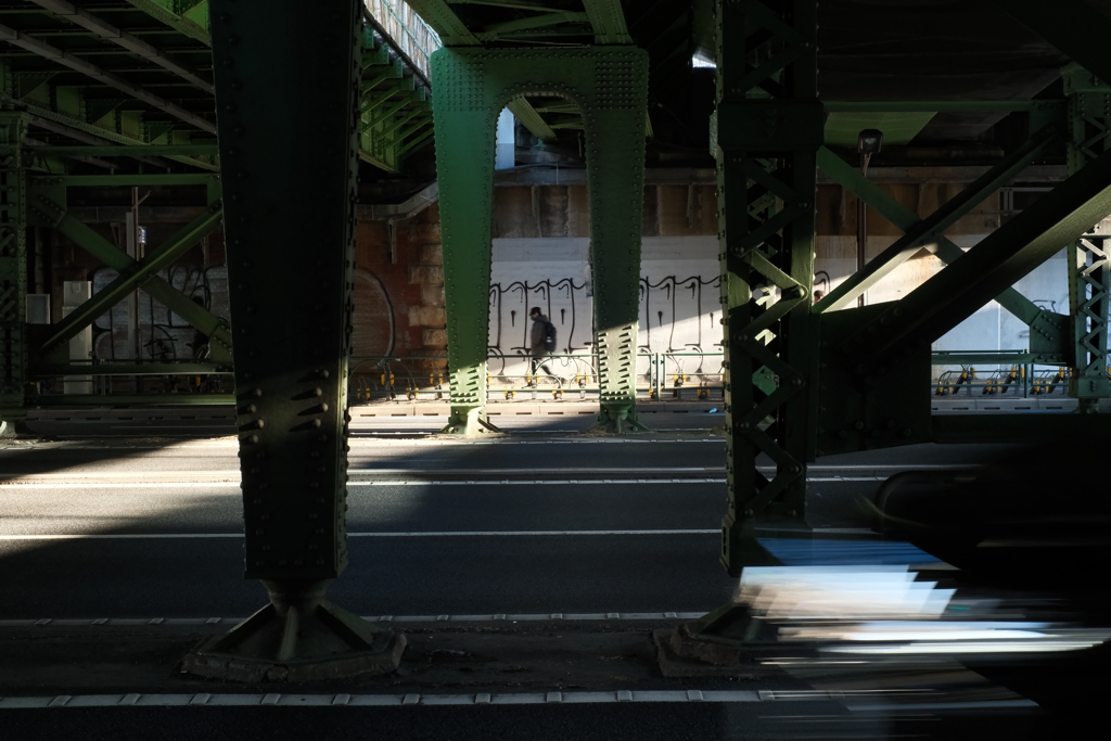 Underpass moment