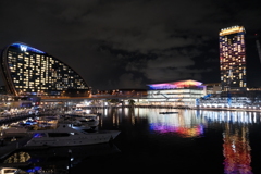 The night is getting late in harbor