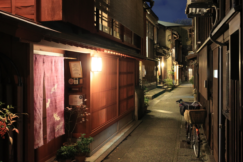 主計町・路地