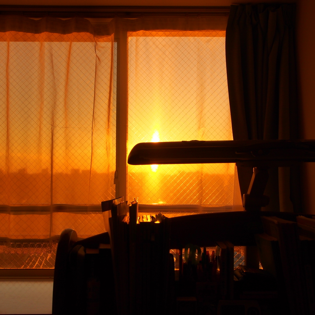 夕陽の「 そ の 先 」に