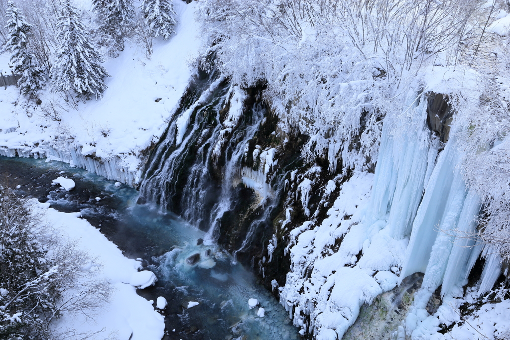 Ice Cataract （氷雪の滝）