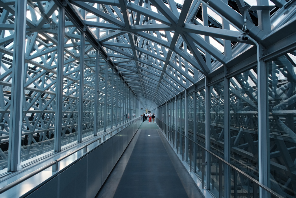 pipe truss passage